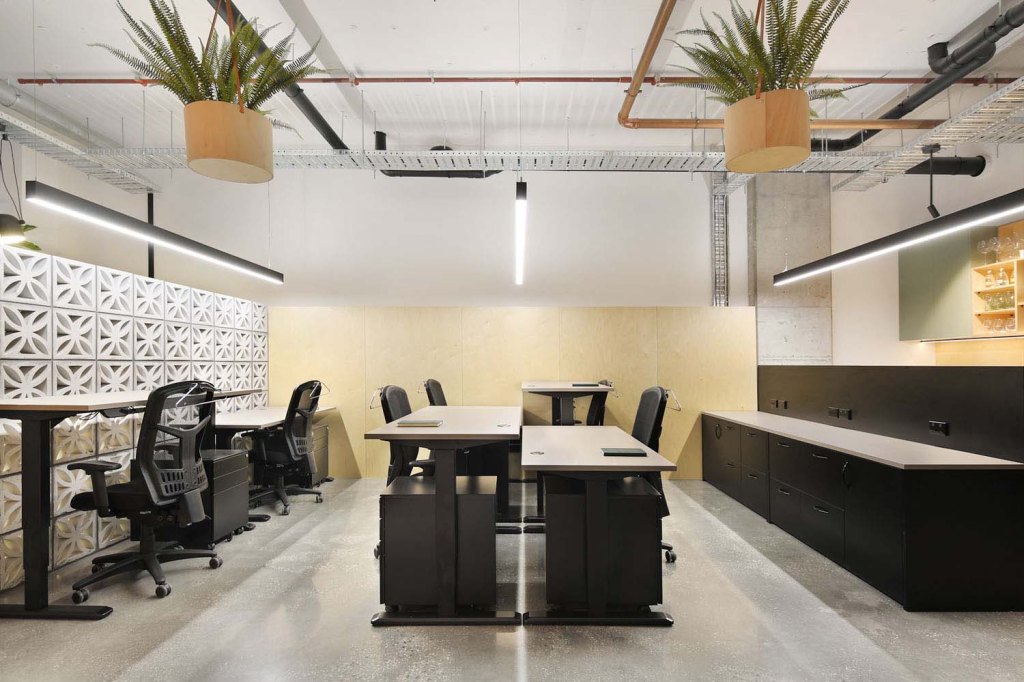 Office with Personalised Sit-Stand Desks