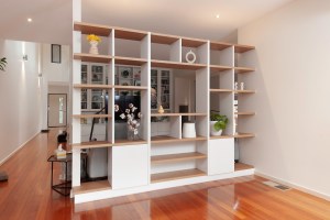 Custom open bookcase in timber and white C 125 1